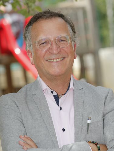 Portrait Schulleiter Harald Pr&ouml;m