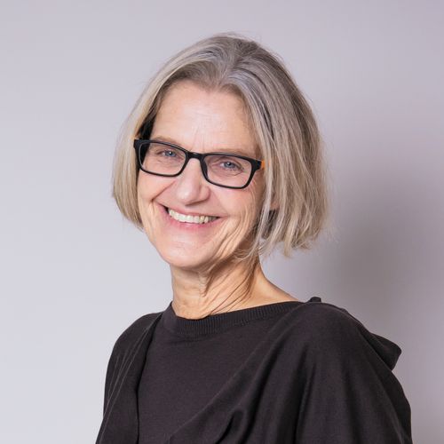 Portrait Schulleiterin Susanne He&szlig;